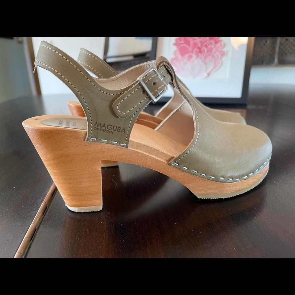 Maguba T-Strap Clogs in Light Olive Green Size 38